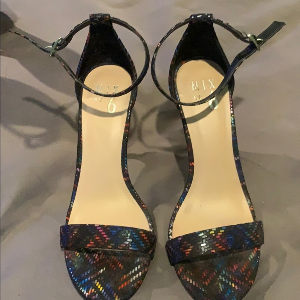 Multicolored heels
